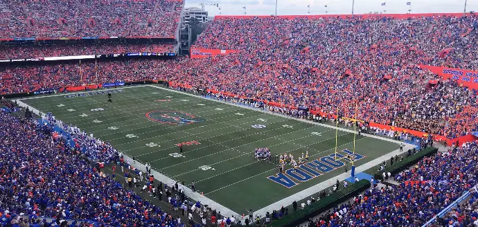 The FJD PaintMaster Pro is a self-driving line painter for colleges and universities The FJD PaintMaster Pro is a self-driving line painter for colleges and universities